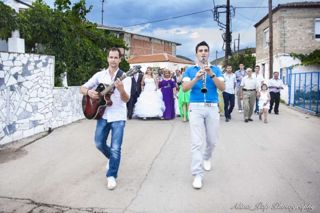 φωτογραφιεσ γαμου τιμεσ ελασσονασ