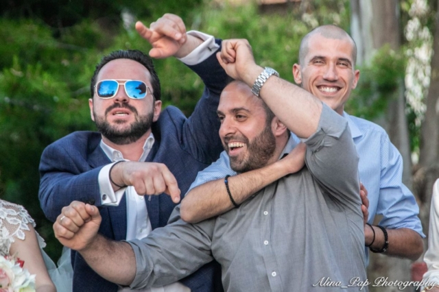 φωτογράφηση γάμου σπάτα στον Ιερό Ναό Φανερωμένης Αμπελοκήπων (57)